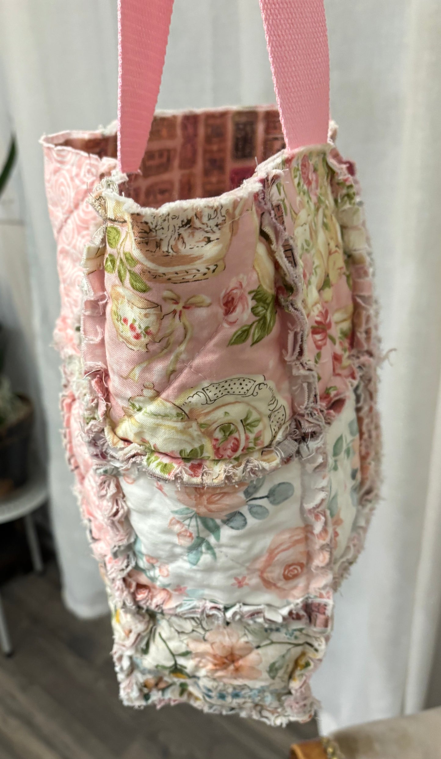 Bev's Stitching - "A Ragged Tote"