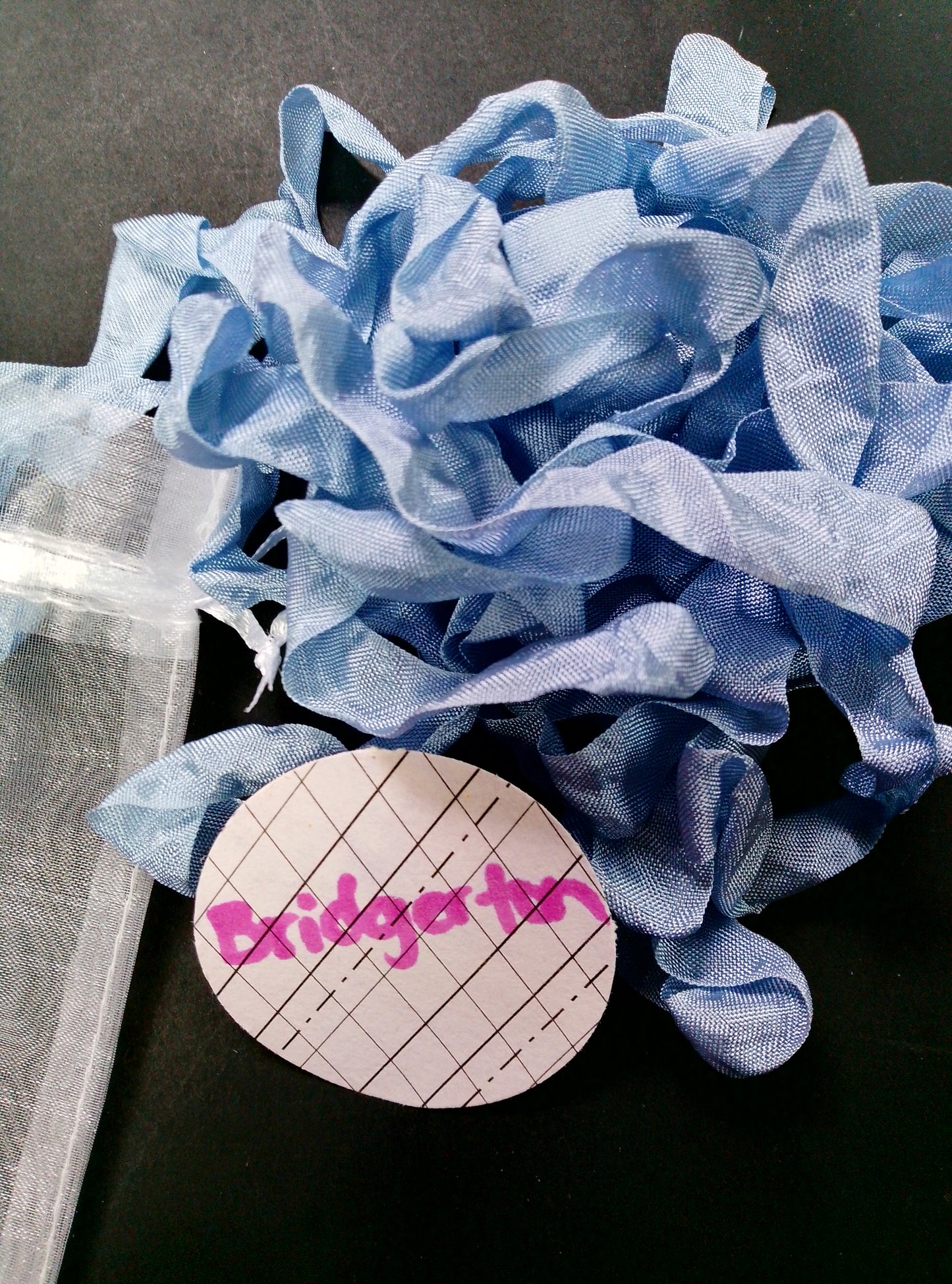 5 yards uncut crinkled seam binding. It reminds me of fine China in Gramma's cabinet. I call it Bridgerton, you need this in your cabinet 🩵