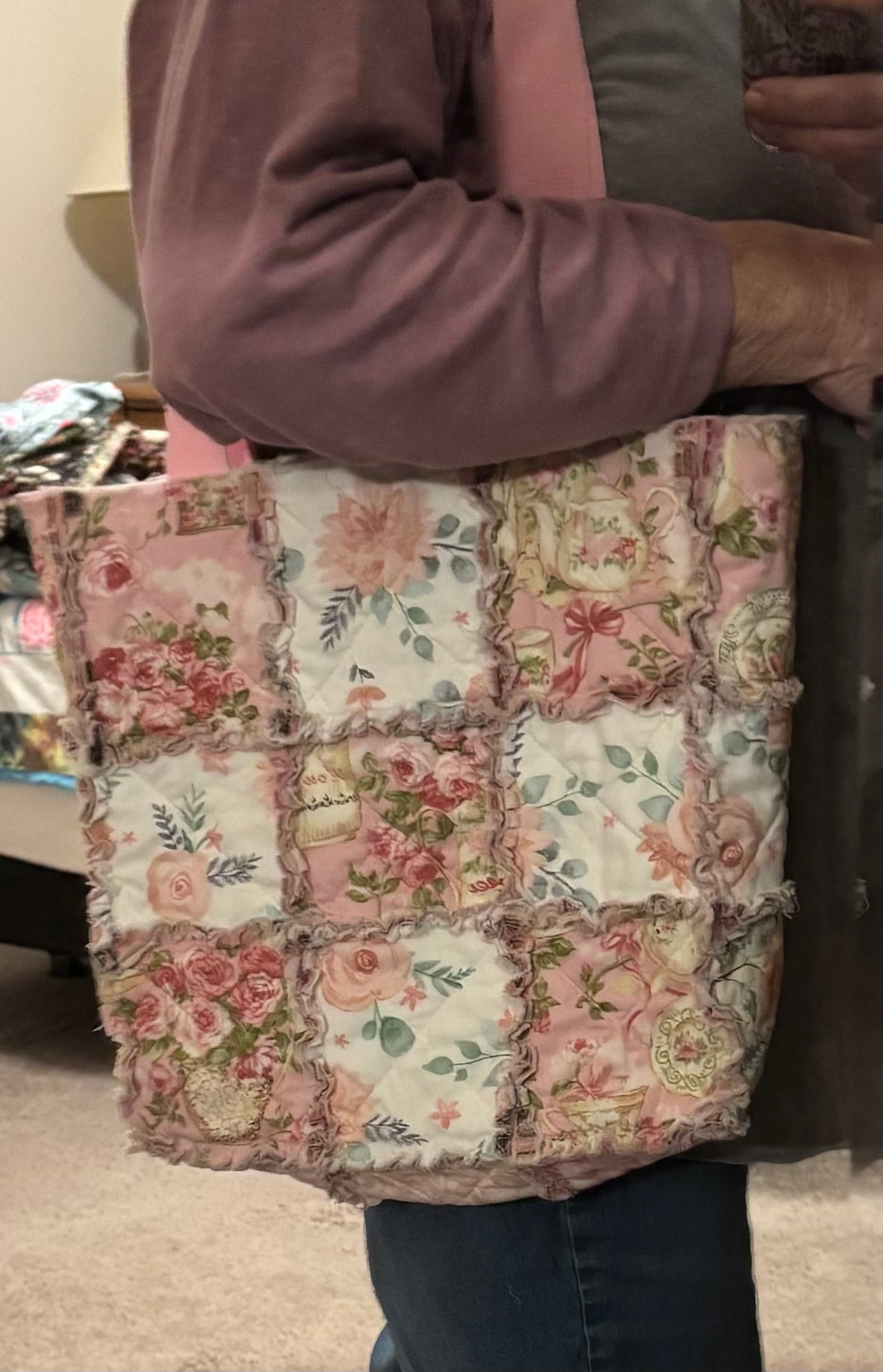 Bev's Stitching - "A Ragged Tote"