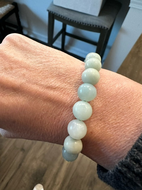 Green Chalcedony Bracelet strung on stretchy cord